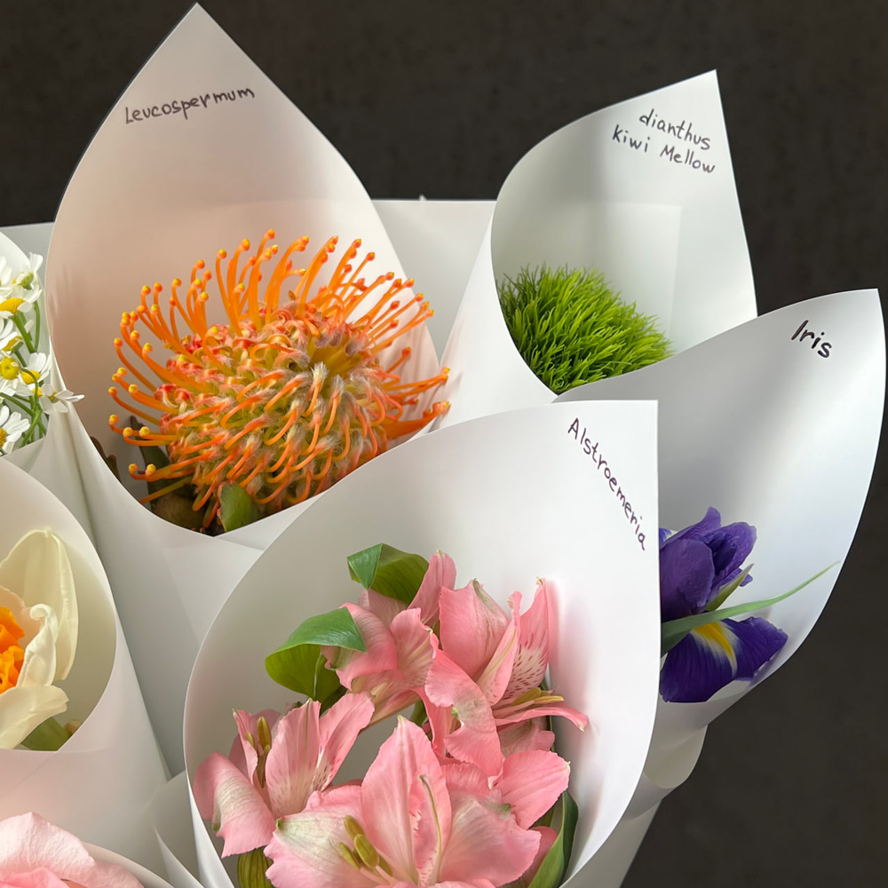 Дофаминовый букет в корейском стиле, размер S