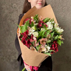 Букет «Цветы 15 альстромерий микс с доставкой по СПб от Розмаркта»