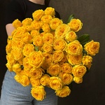 25 кустовых жёлтых пионовидных роз — монобукет из 25 жёлтых кустовых роз - Фотография 2