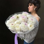 Букет с георгинами и белыми пионами «Рафаэлка» — дуобукет из георгинов и белых пионов - Фотография 2