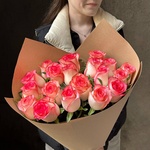 19 розовых роз в крафте — монобукет из 19 розовых роз - Фотография 4
