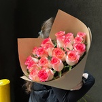 19 розовых роз в крафте — монобукет из 19 розовых роз - Фотография 2