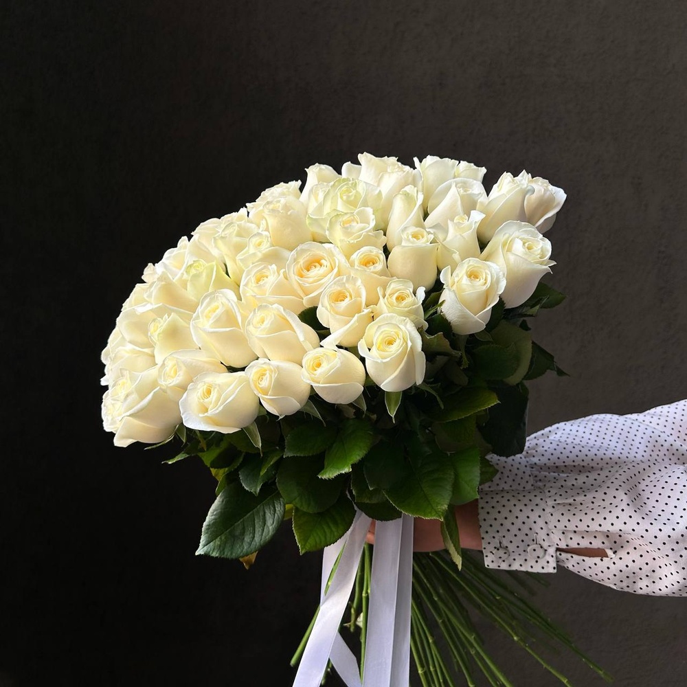 Монобукет из 51 белой розы