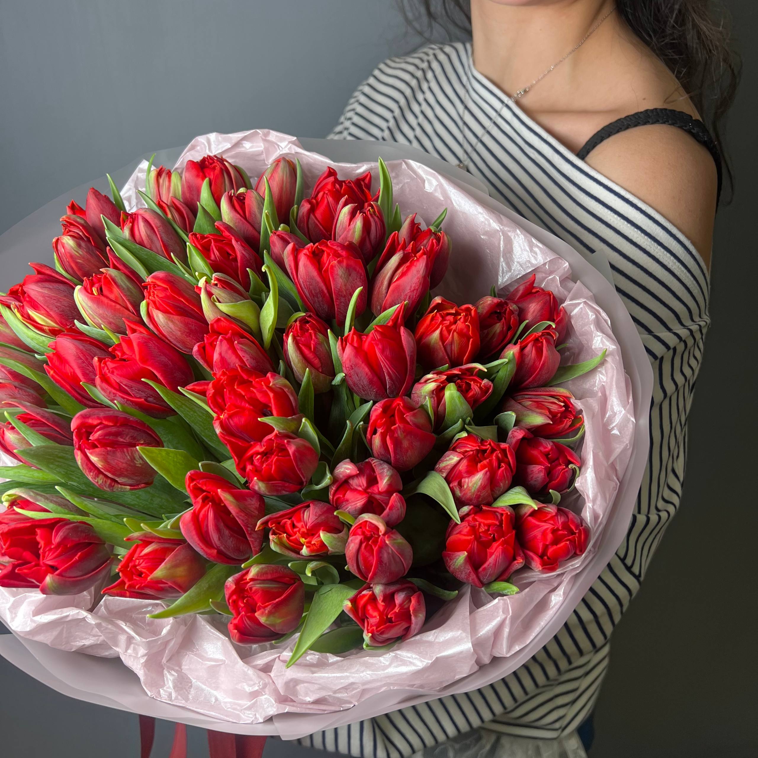 Какие цветы дарить, когда вы ещё не пара, но уже не просто знакомые