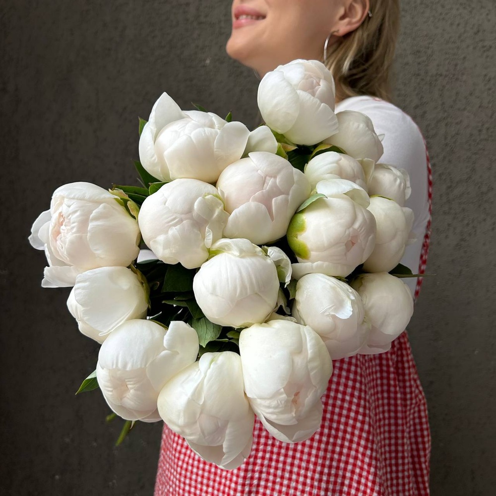 Сезон пионов в СПб: когда начинается, когда пик и когда лучше покупать букет